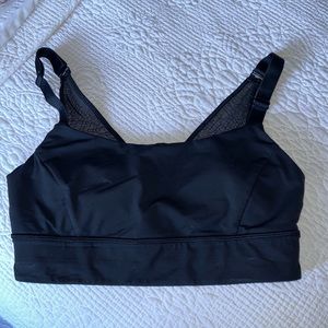 Black Lululemon sports bra